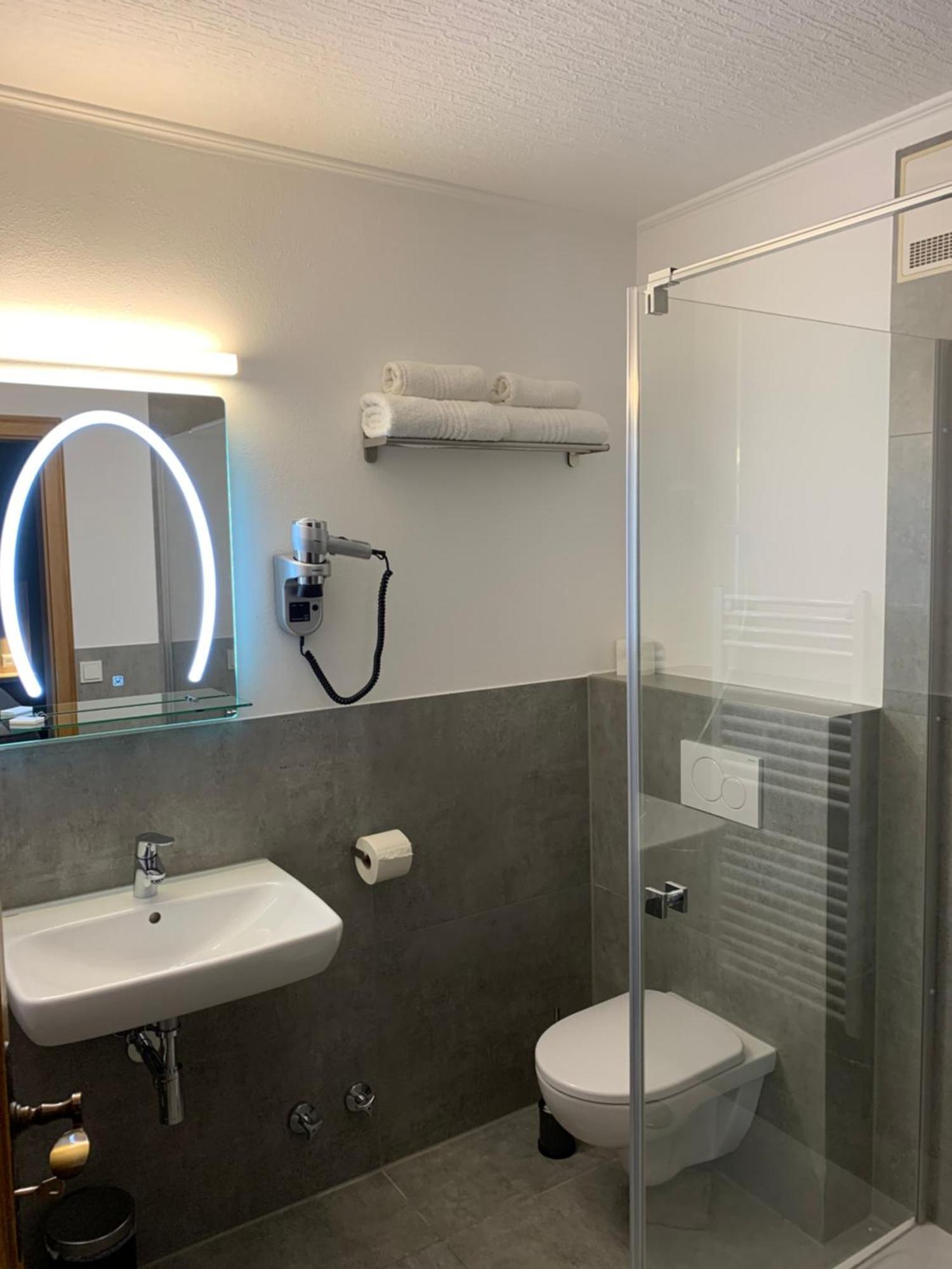 Hotel B4 Limburg an der Lahn Δωμάτιο φωτογραφία